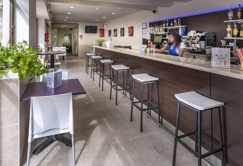 בית מלון כפרי Moremar