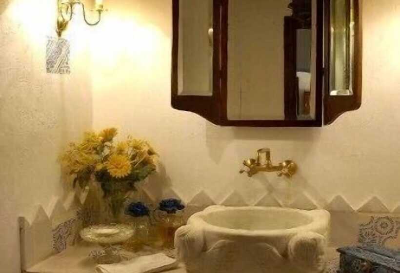 هتل Palacio Cobertizo De Santa Ines