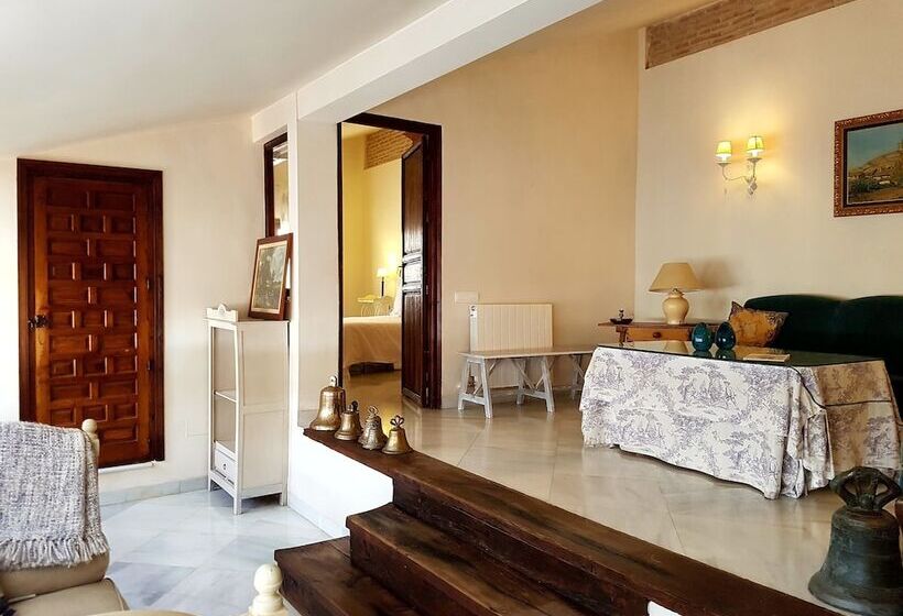 هتل Palacio Cobertizo De Santa Ines