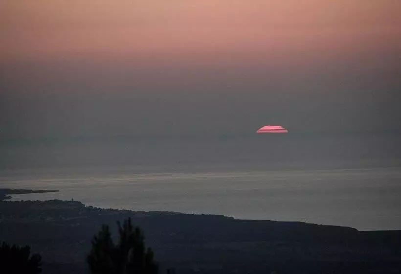 Petit Hotel Hostatgeria Sant Salvador