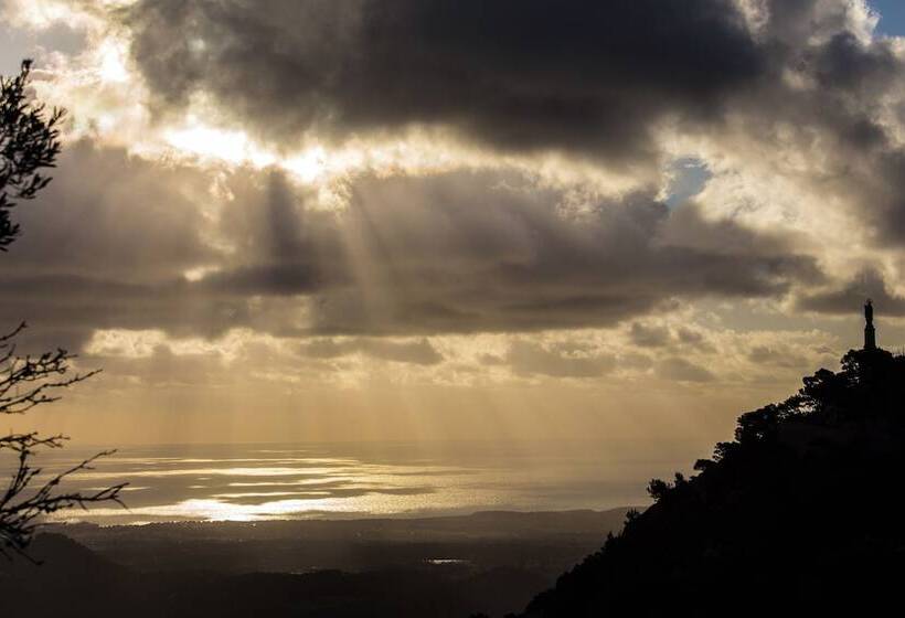 Petit Hotel Hostatgeria Sant Salvador