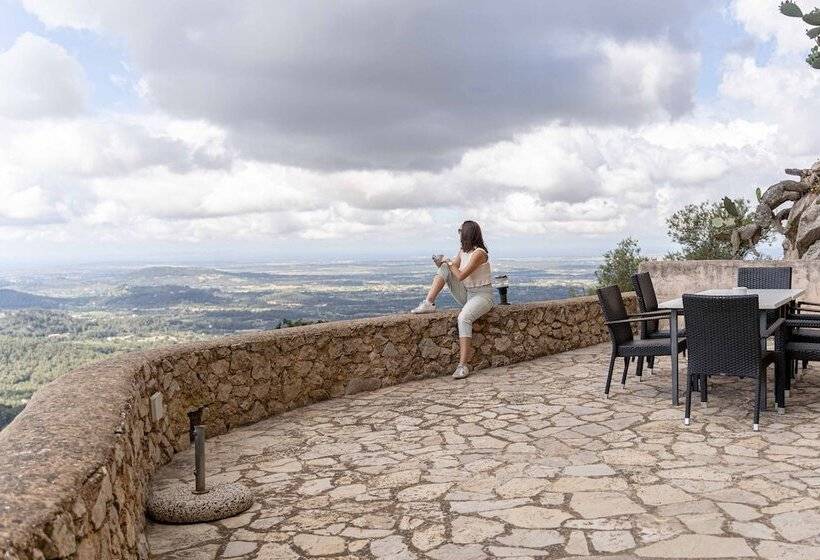 Petit Hotel Hostatgeria Sant Salvador