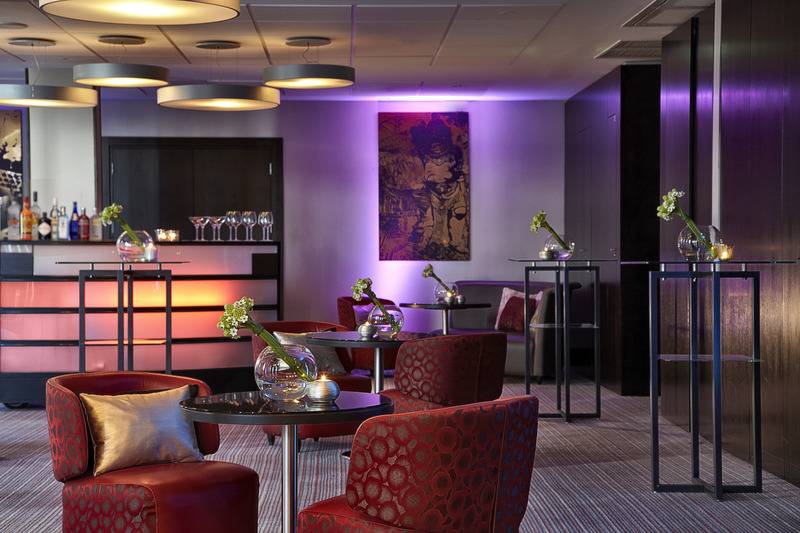 Отель Renaissance Paris Arc De Triomphe