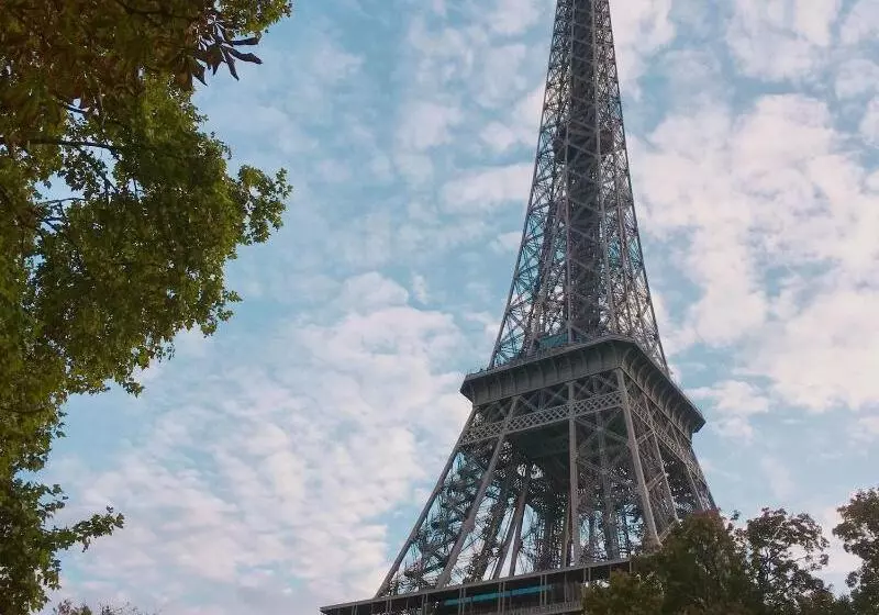 Отель Renaissance Paris Arc De Triomphe