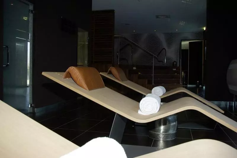 Отель Residhome Suites Paris Sénart