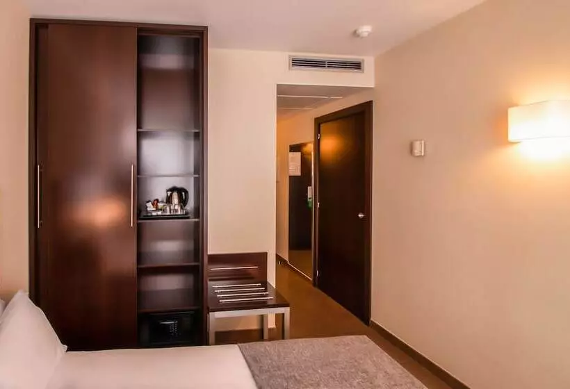 Sm Hotel Teatre Auditori