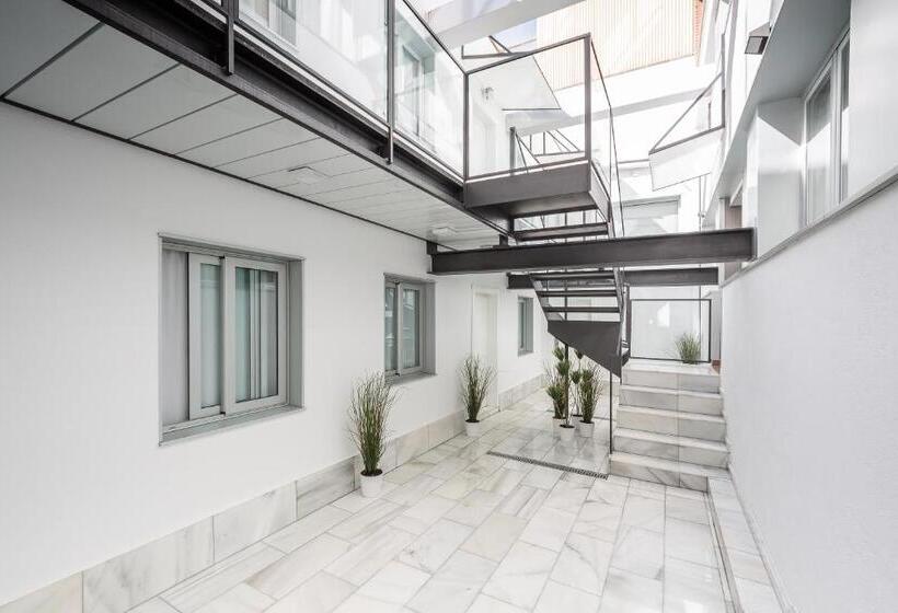 Sm Hotel Teatre Auditori