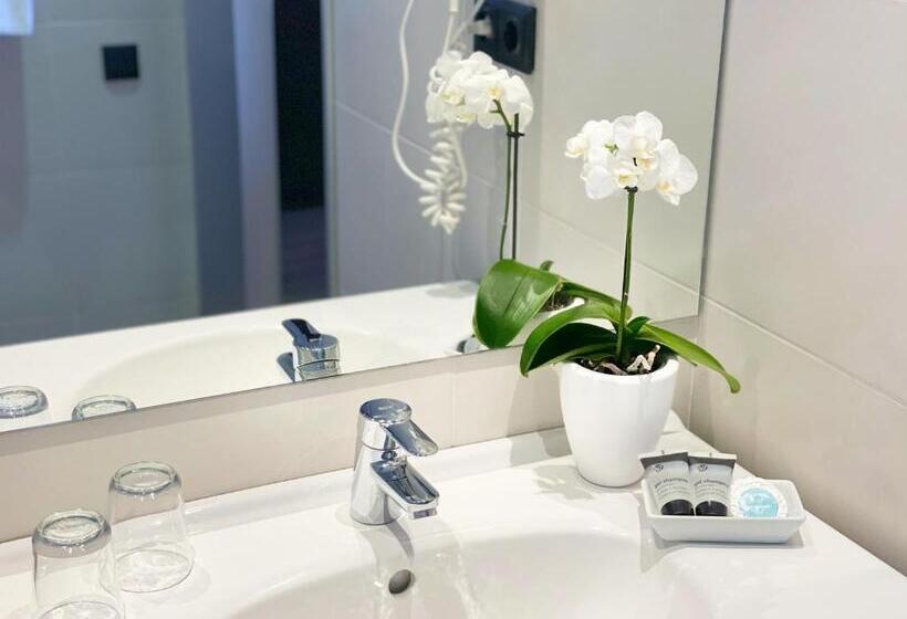 Sm Hotel Teatre Auditori