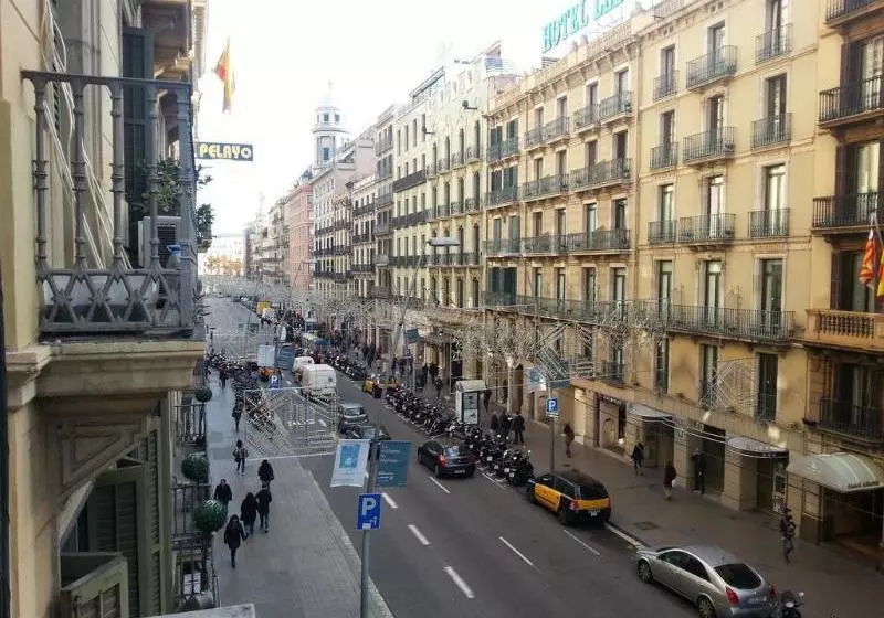 Studios Pelayo Guest House