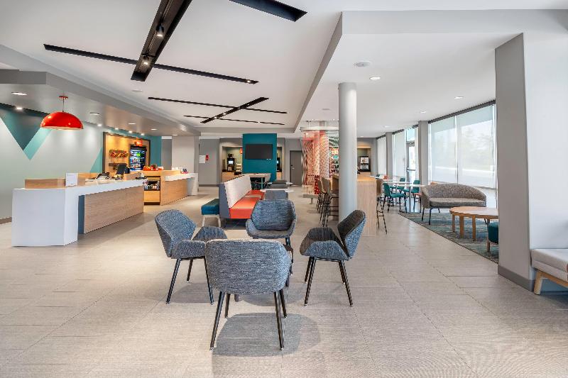 Avid Hotels Milwaukee West Waukesha, An Ihg