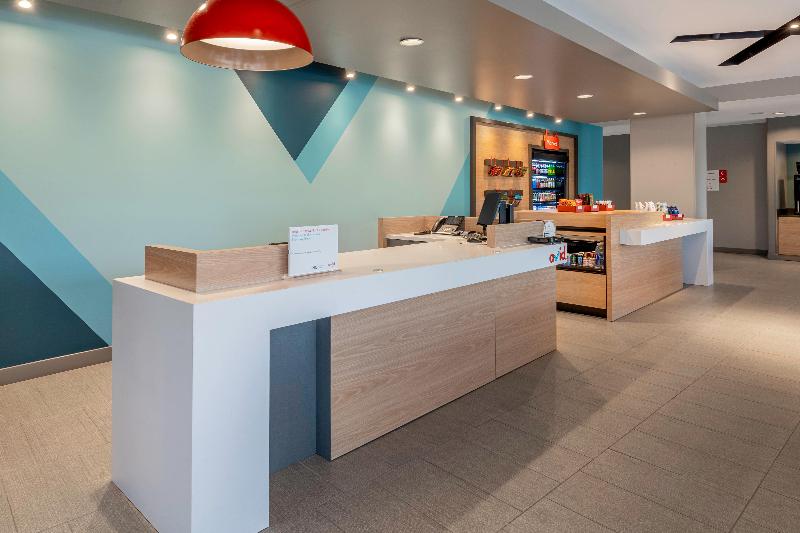 Avid Hotels Milwaukee West Waukesha, An Ihg