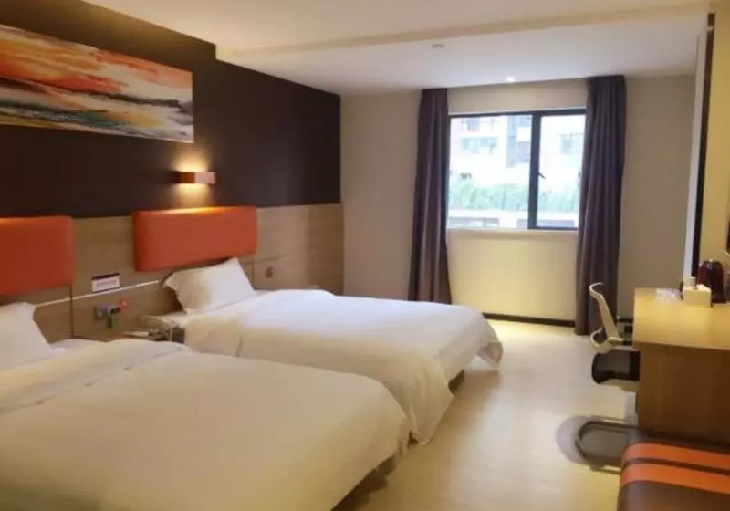 Hotelli 7 Days Premium Shenzhen Longgang Dayun Subway Station Branch