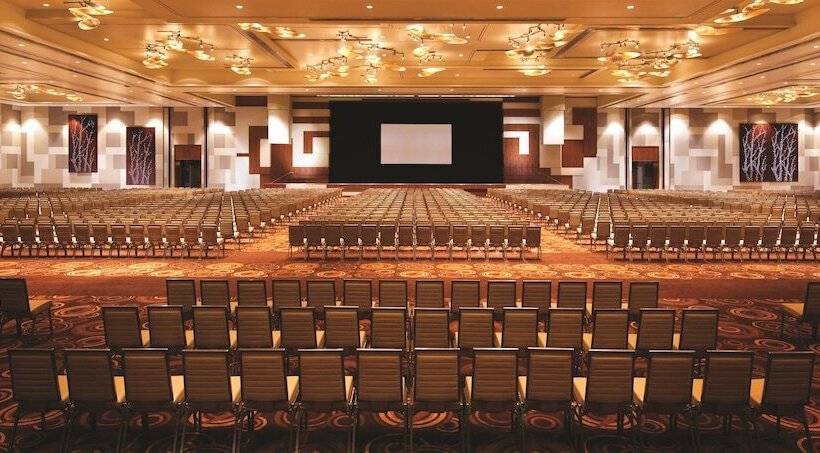 فندق Aria Sky Suites