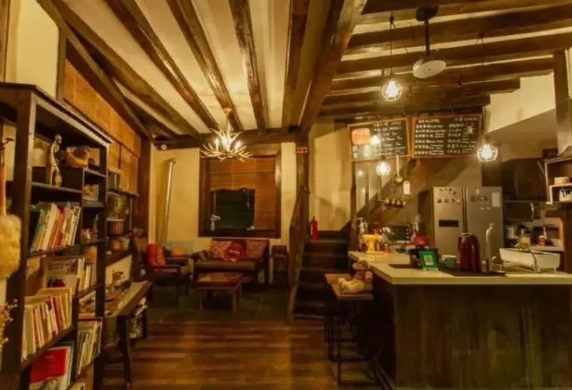 ホテル Asha's Inn