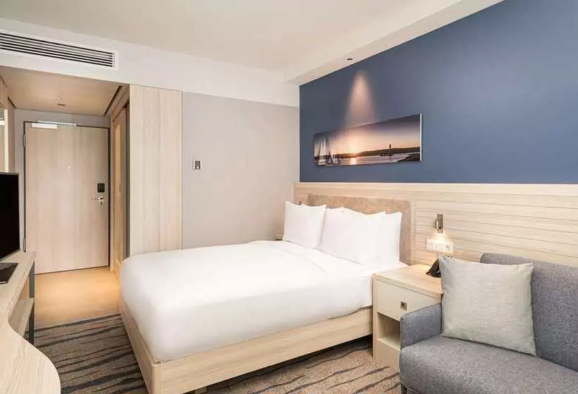 Hotelli Hampton By Hilton Kiel City Centre