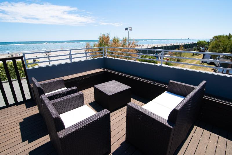 هتل Club Del Sole Pini Beach Village