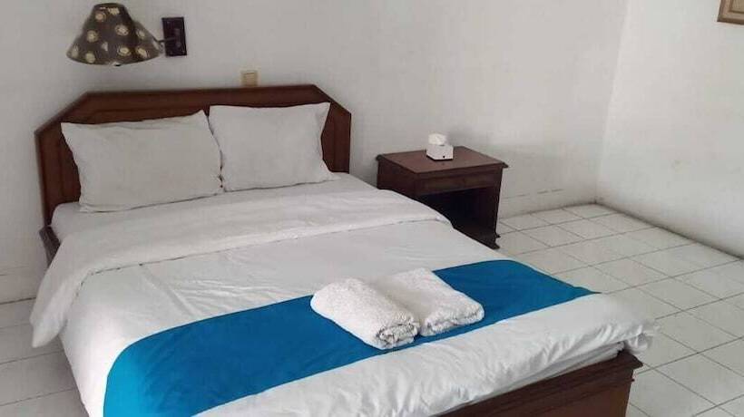 Hotel Sanashtri By Shm