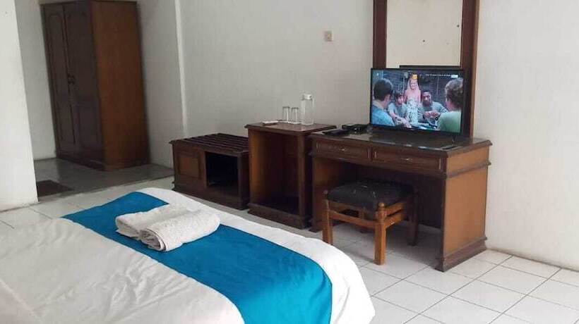 Hotel Sanashtri By Shm