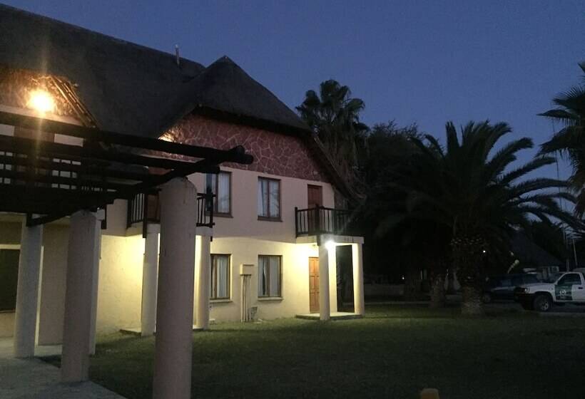 هتل Tautona Lodge