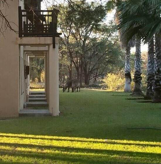 هتل Tautona Lodge