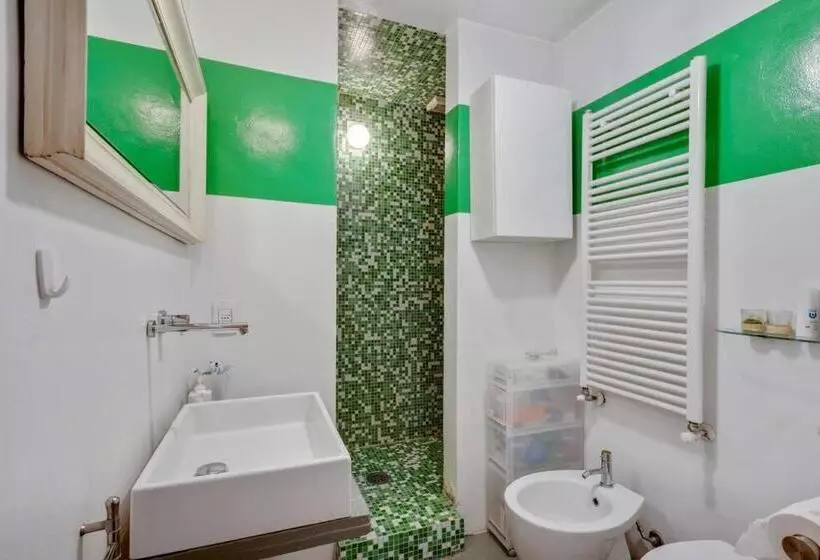 هاستل Easylife   Attico Duplex Chinatown
