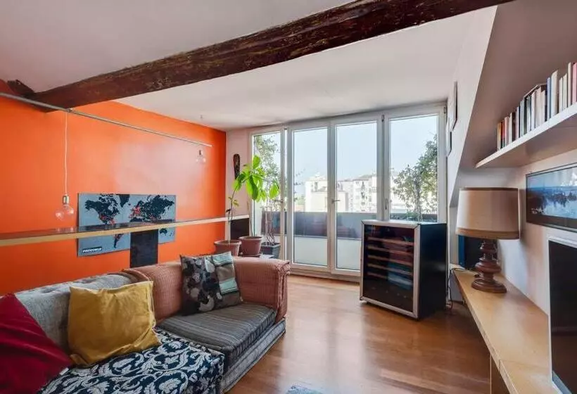 هاستل Easylife   Attico Duplex Chinatown
