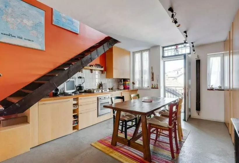 هاستل Easylife   Attico Duplex Chinatown