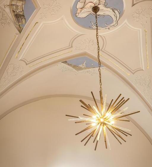 Nocleg ze śniadaniem Coclee Suite Palace