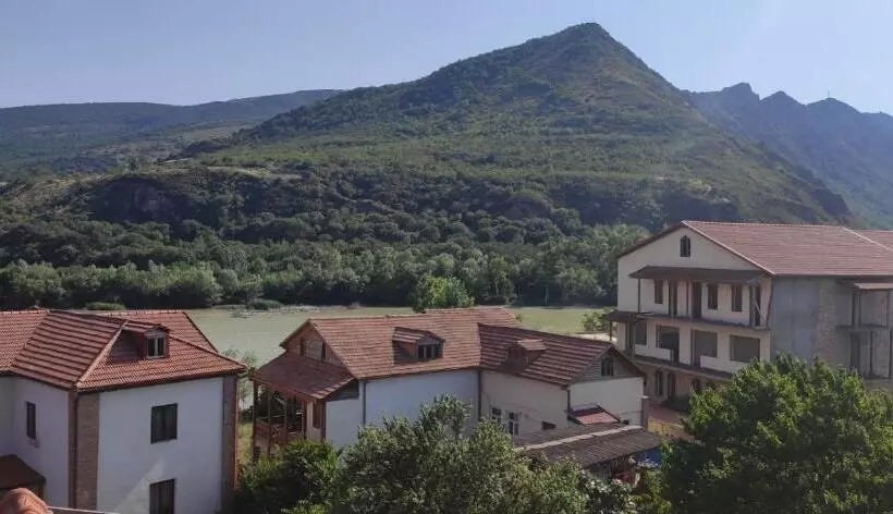 تختخواب و صبحانه Davit Batoni Guest House