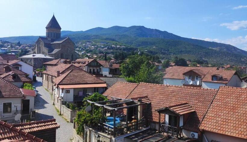 تختخواب و صبحانه Davit Batoni Guest House