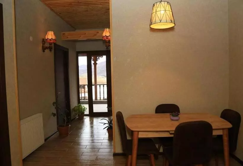 تختخواب و صبحانه Davit Batoni Guest House