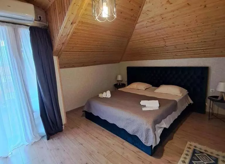 تختخواب و صبحانه Davit Batoni Guest House