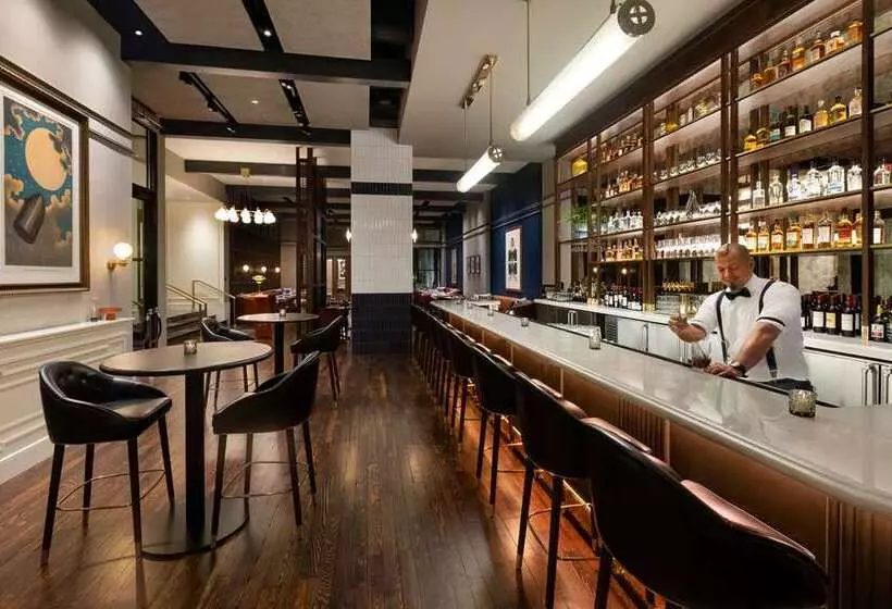 ホテル 106 Jefferson Huntsville, Curio Collection By Hilton