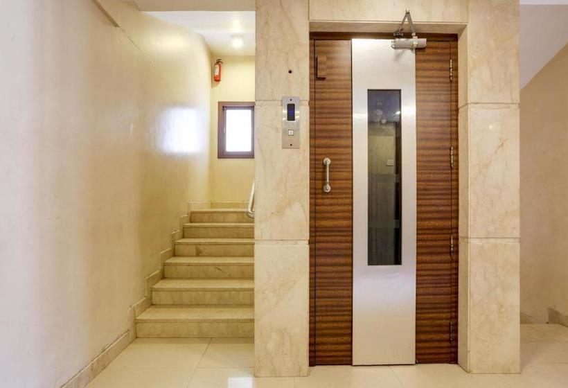 فندق Capital O 80402  Apex Regency