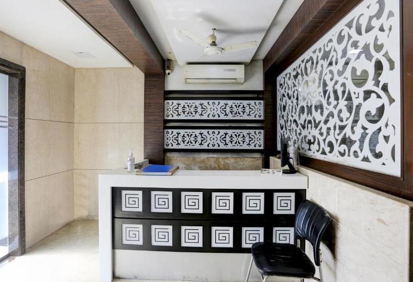 فندق Capital O 80402  Apex Regency