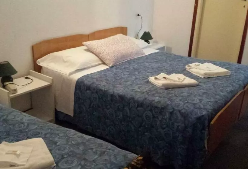 هتل Nouveau Mirabeau