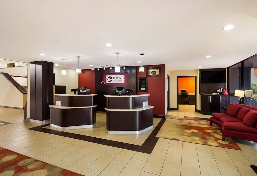 Мотель Clarion Pointe Lake Jackson   Clute