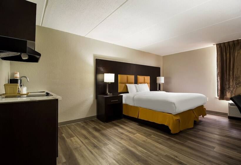 Мотель Clarion Pointe Lake Jackson   Clute