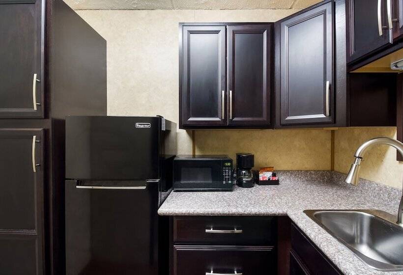 Мотель Clarion Pointe Lake Jackson   Clute