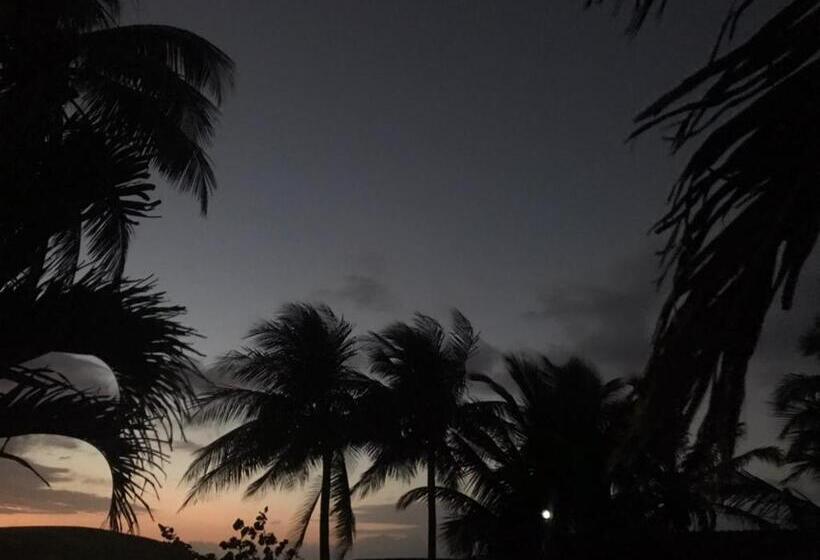 پانسیون Hostal Rudy S Beach