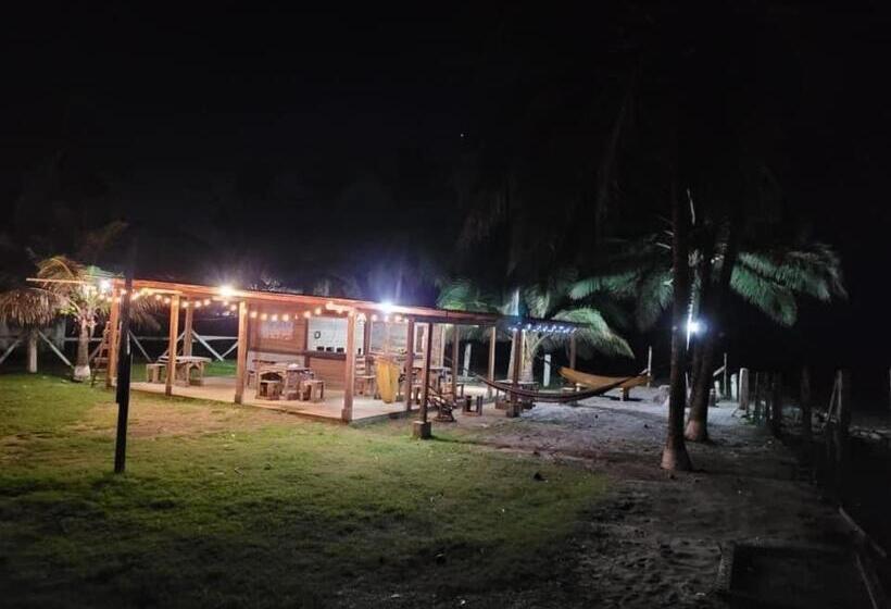 پانسیون Hostal Rudy S Beach