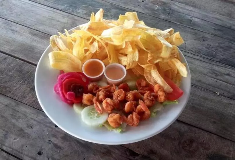 پانسیون Hostal Rudy S Beach