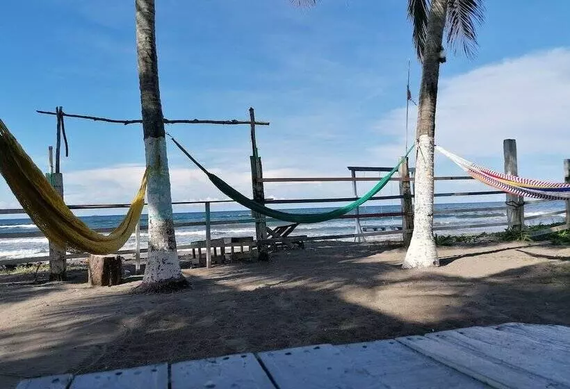 پانسیون Hostal Rudy S Beach