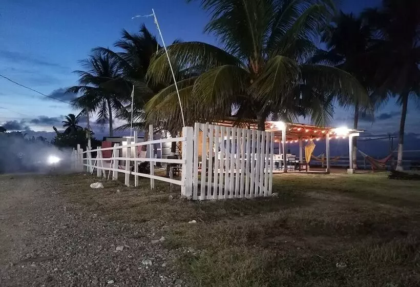 پانسیون Hostal Rudy S Beach