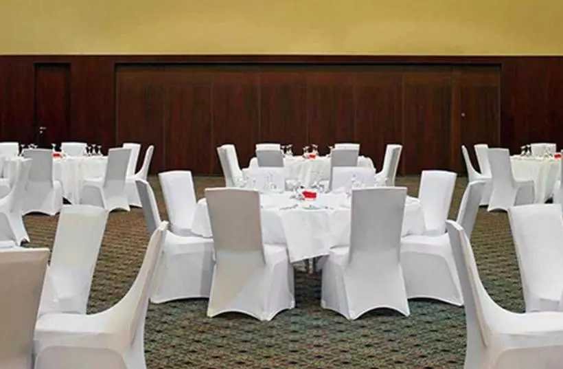 پانسیون Room In Lodge - Ibom Icon Hotel Golf Resort