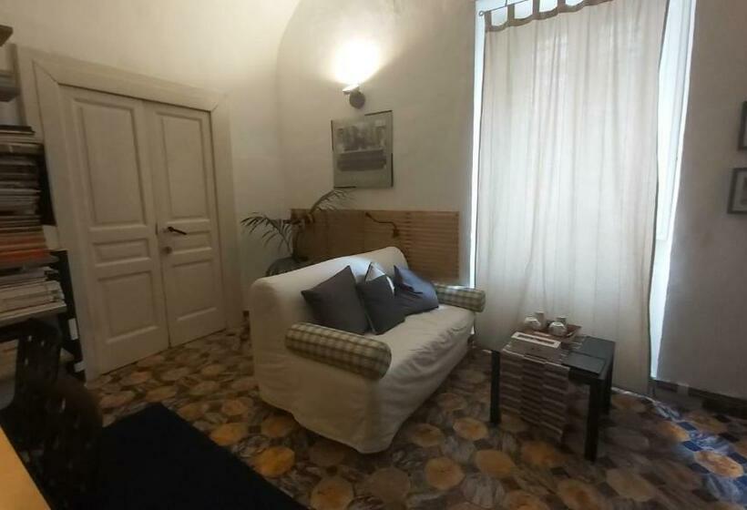 פנסיון Room In Villa   Dimora Aganoor Business Suite