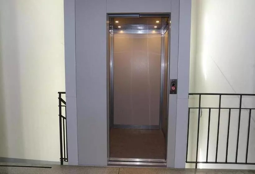 Student's Hostel Parma