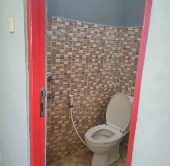 فندق Adihan Homestay Mitra Reddoorz