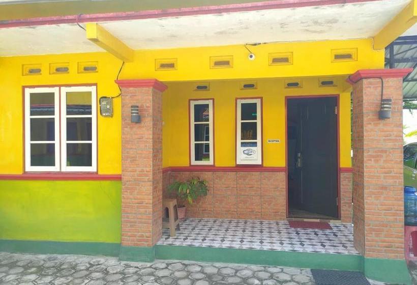 فندق Adihan Homestay Mitra Reddoorz