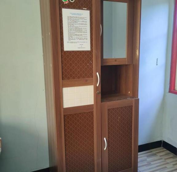 فندق Adihan Homestay Mitra Reddoorz